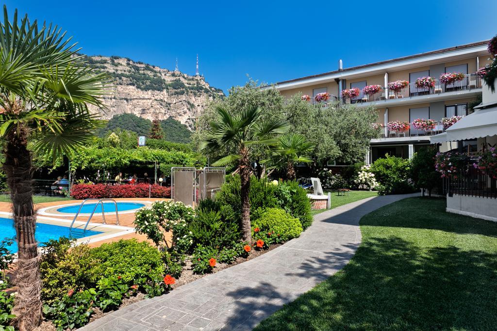 Sporthotel Villa Stella Torbole Sul Garda Εξωτερικό φωτογραφία